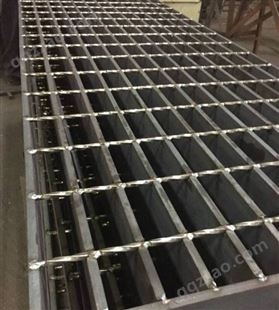 丰卓 异型钢格板 工厂平台踏步板 钢格栅水沟盖板