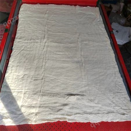 霖峰被服加工供应棉被被芯棉胎 松软好盖 薄厚定制